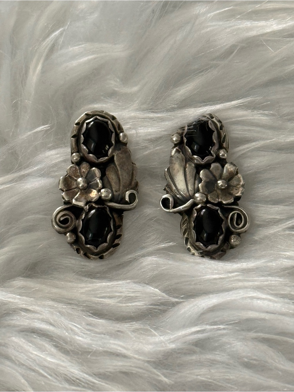 Vintage Navajo Dual Cabochons Oval Black Onyx 925 Marked E K Leaf Floral No Back